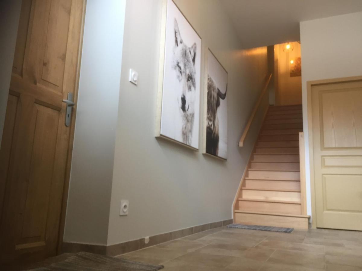 La Tour-du-Meix Spacious Apartment In Old Farm Close To Lac De Vouglans מראה חיצוני תמונה